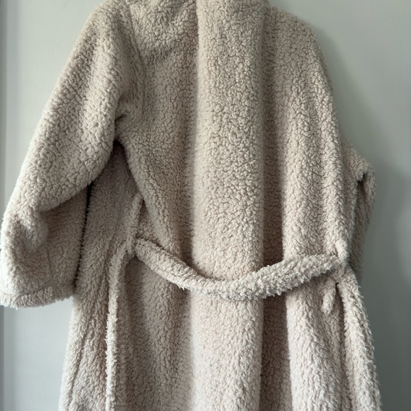 Pottery Barn Teddy Robe Size Large - Picture 4 of 5